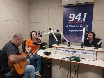 Campo Abeto FM estÃ¡ com programaÃ§Ã£o especial dos 33 anos